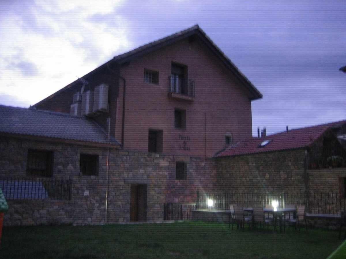 Apartamentos Puerta De Ordesa Laspuña Kültér fotó