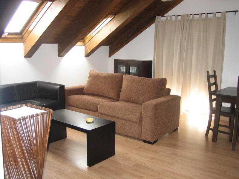 Apartamentos Puerta De Ordesa Laspuña Kültér fotó
