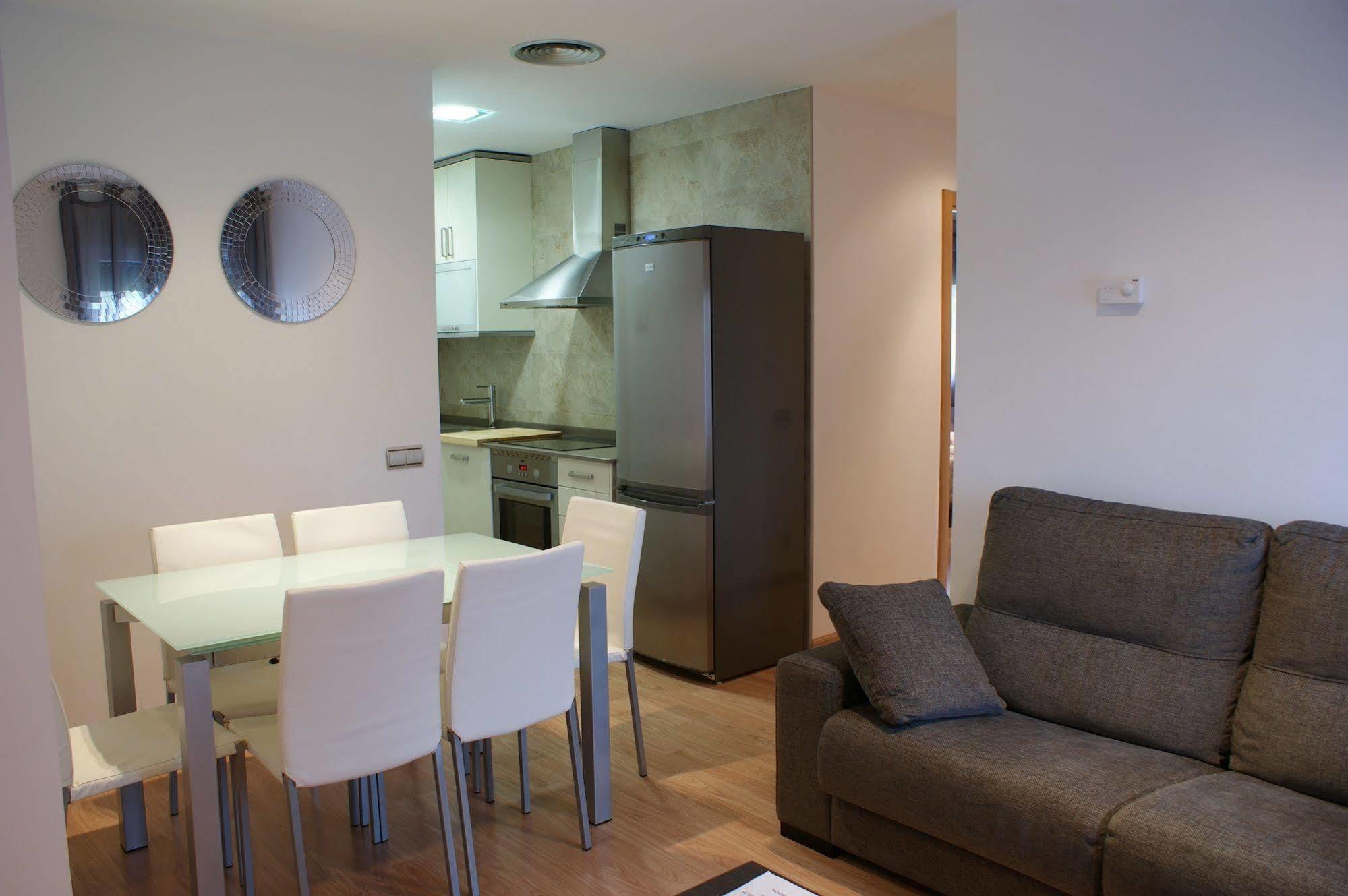 Apartamentos Puerta De Ordesa Laspuña Kültér fotó