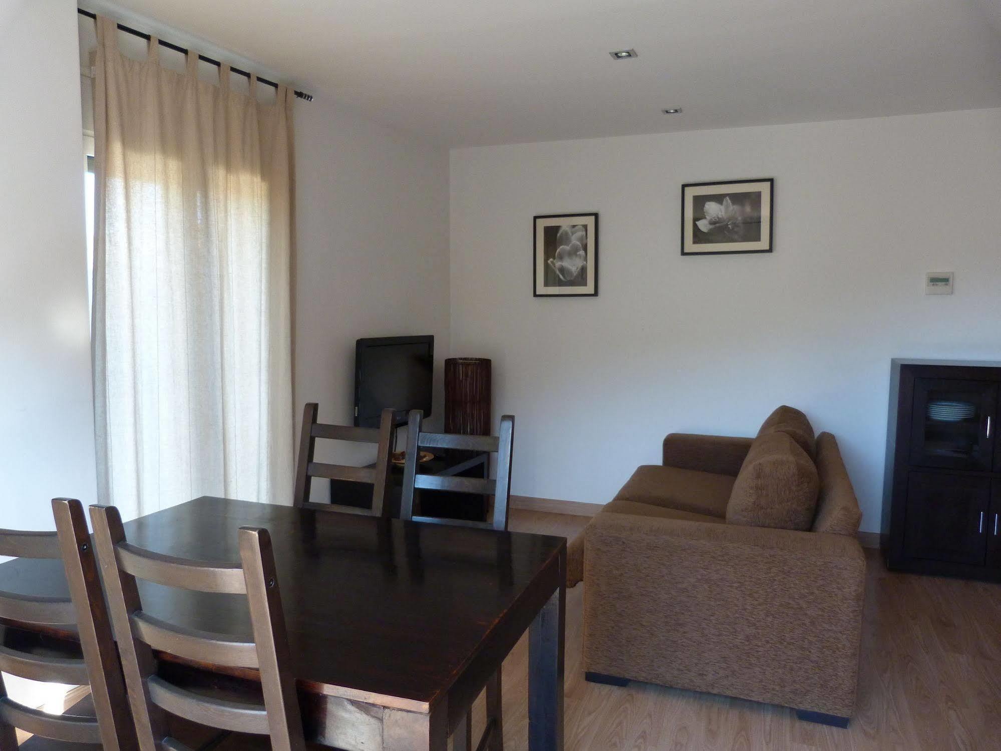 Apartamentos Puerta De Ordesa Laspuña Kültér fotó