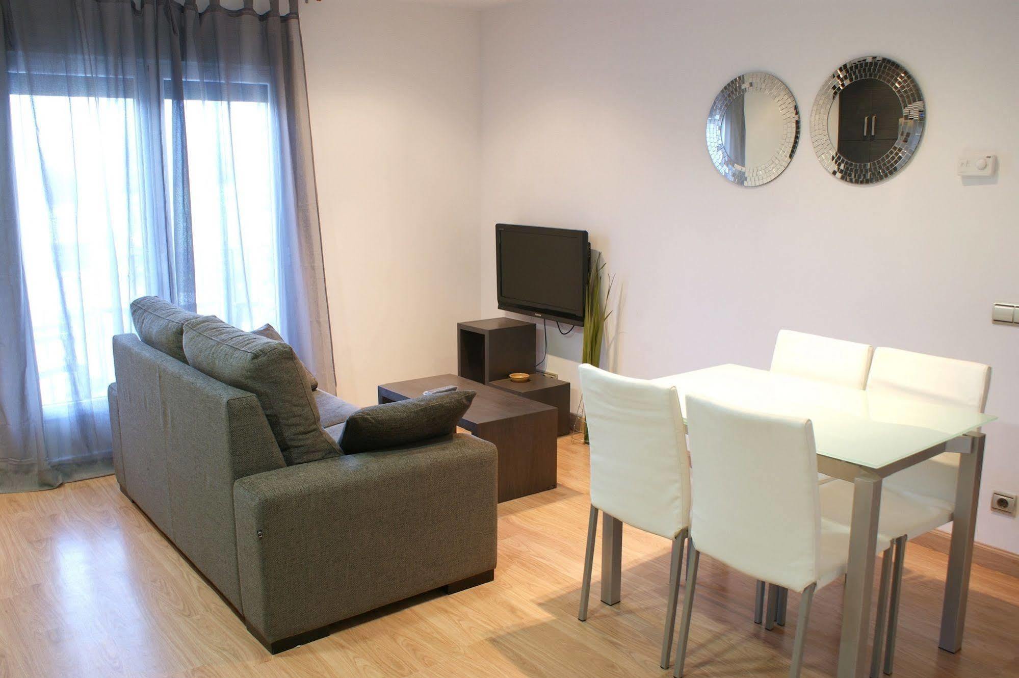Apartamentos Puerta De Ordesa Laspuña Kültér fotó