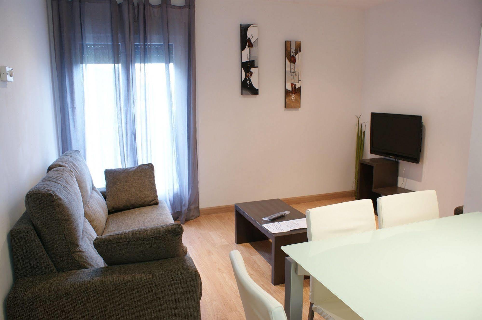 Apartamentos Puerta De Ordesa Laspuña Kültér fotó